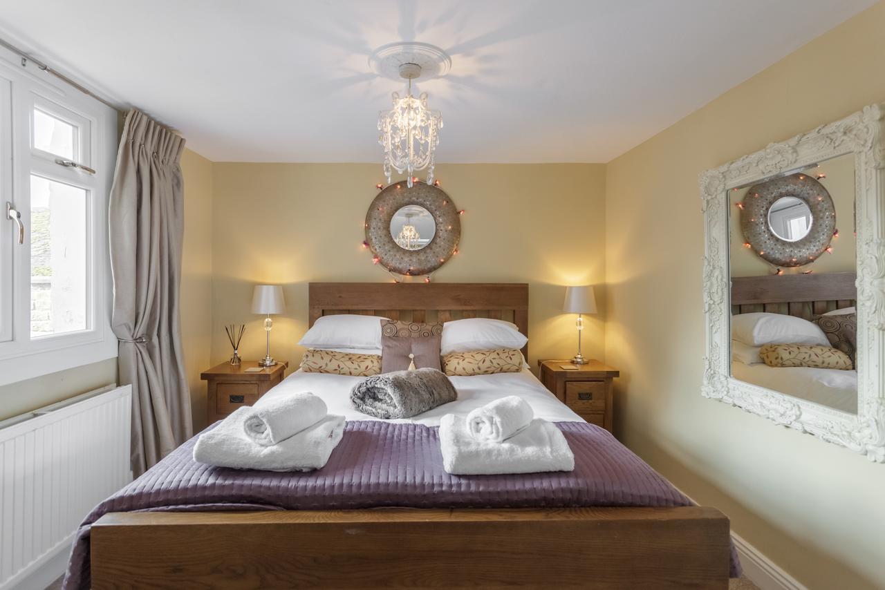 Portland Place Apartment